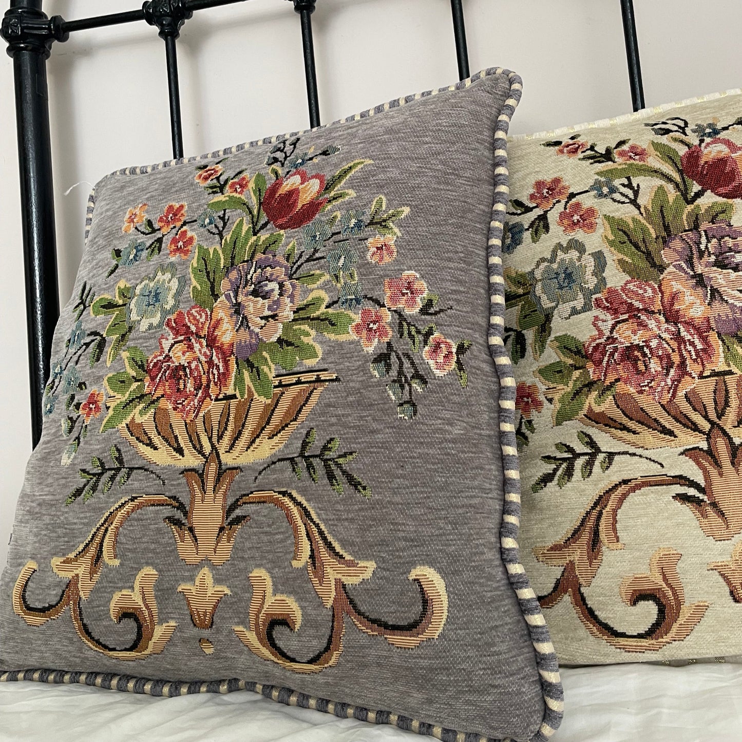 Victorian Bloom Pillow Case (Gray, Pack of 2)